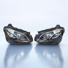 Load image into Gallery viewer, Frontscheinwerfer Mercedes-Benz W213 A2139067506 Ein Stück (Rechts oder Links) SCH9470110985yz