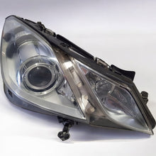 Laden Sie das Bild in den Galerie-Viewer, Frontscheinwerfer Mercedes-Benz C207 A2078203661 Xenon Rechts Headlight SCH7319520757yq