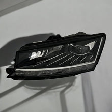 Laden Sie das Bild in den Galerie-Viewer, Frontscheinwerfer Skoda Fabia III 6V1941015E Links Scheinwerfer Headlight