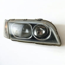 Laden Sie das Bild in den Galerie-Viewer, Frontscheinwerfer Volvo V40 Xenon Rechts Scheinwerfer Headlight
