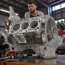 Load image into Gallery viewer, Motorblock Mercedes-Benz W212 272983 3.5 CGI 292PS 215kW Benzin Unkomplett