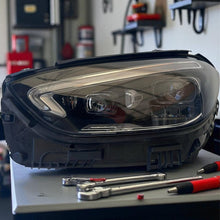 Laden Sie das Bild in den Galerie-Viewer, Frontscheinwerfer Mercedes-Benz 2069062104 Links Scheinwerfer Headlight SCH2055002011xq