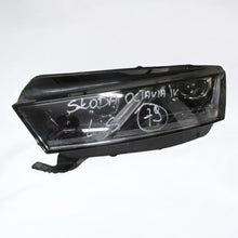Laden Sie das Bild in den Galerie-Viewer, Frontscheinwerfer Skoda Octavia 5E4941015A LED Links Scheinwerfer Headlight SCH3823981775ki