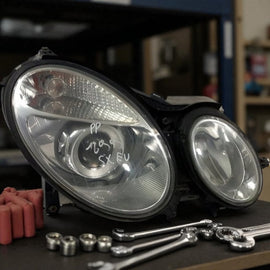 Frontscheinwerfer Mercedes-Benz W211 Xenon Rechts Scheinwerfer Headlight SCH8352667284ew