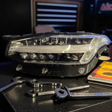 Laden Sie das Bild in den Galerie-Viewer, Frontscheinwerfer Volvo Xc90 II 32228296 Full LED Links Scheinwerfer Headlight