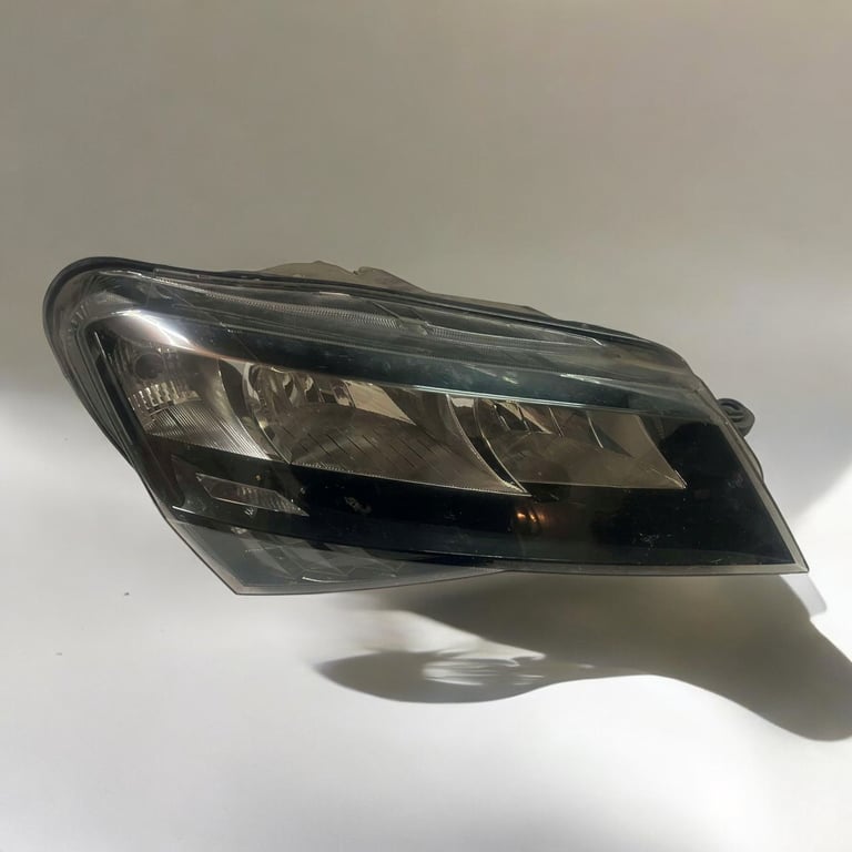 Frontscheinwerfer Skoda Superb III 3V1941016 Rechts Scheinwerfer Headlight