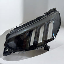 Laden Sie das Bild in den Galerie-Viewer, Frontscheinwerfer Peugeot 2008 II 9823194180 LED Ein Stück (Rechts oder Links)