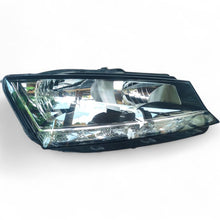 Laden Sie das Bild in den Galerie-Viewer, Frontscheinwerfer Skoda Fabia III 6V1941016D Rechts Scheinwerfer Headlight SCH7414902203dy