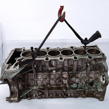 Laden Sie das Bild in den Galerie-Viewer, Motorblock BMW E88 E91 E93 E90 E92 E82 N54B30A 3.0 Benzin Unkomplett