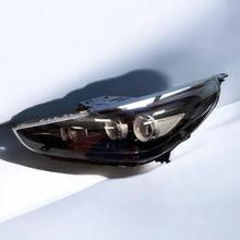 Laden Sie das Bild in den Galerie-Viewer, Frontscheinwerfer Hyundai I30 92101G4120 Links Scheinwerfer Headlight