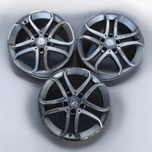 Load image into Gallery viewer, 1x Alufelge 17 Zoll 7.5&quot; 5x112 52,5ET A2464010302 Mercedes-Benz W176 Rim Wheel