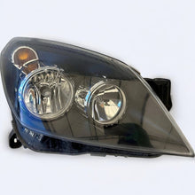 Laden Sie das Bild in den Galerie-Viewer, Frontscheinwerfer Opel Astra H 24451033 Rechts Scheinwerfer Headlight SCH3914179622no