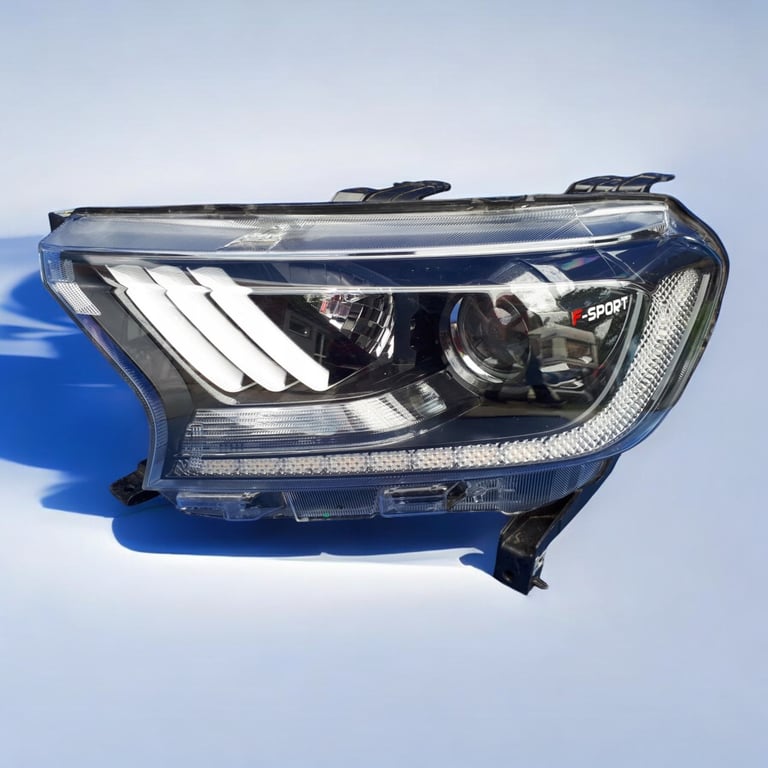 Frontscheinwerfer Ford Ranger EB3B-13W030-PM Links Scheinwerfer Headlight