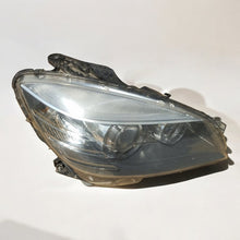 Laden Sie das Bild in den Galerie-Viewer, Frontscheinwerfer Mercedes-Benz W204 A2048208559 Ein Stück (Rechts oder Links) SCH4995581671yc