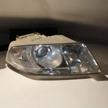 Load image into Gallery viewer, Frontscheinwerfer Skoda Octavia II Rechts Scheinwerfer Headlight SCH4242758262ts