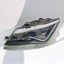Laden Sie das Bild in den Galerie-Viewer, Frontscheinwerfer Seat Leon 5f1 5F1941007L LED Links Scheinwerfer Headlight SCH7969337670ws