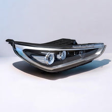 Laden Sie das Bild in den Galerie-Viewer, Frontscheinwerfer Hyundai I30 G492121060 LED Rechts Scheinwerfer Headlight