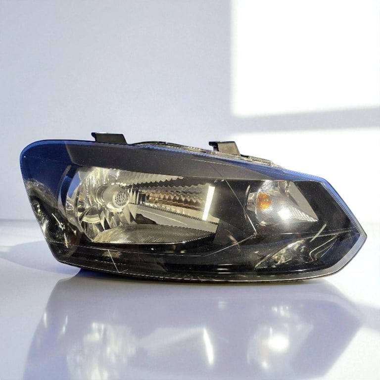 Frontscheinwerfer VW Polo IV 6R1941016E Rechts Scheinwerfer Headlight