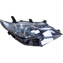 Laden Sie das Bild in den Galerie-Viewer, Frontscheinwerfer Toyota Auris 81110-02E20 Rechts Scheinwerfer Headlight SCH8211059869qu