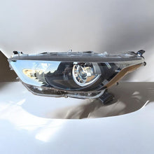 Load image into Gallery viewer, Frontscheinwerfer Toyota Yaris K06-EU Ein Stück (Rechts oder Links) Headlight