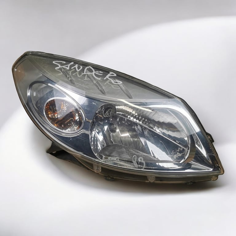 Frontscheinwerfer Dacia Sandero 8200733877- Rechts Scheinwerfer Headlight