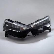 Laden Sie das Bild in den Galerie-Viewer, Frontscheinwerfer Audi Q3 83A941012 LED Rechts Scheinwerfer Headlight