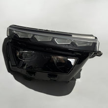 Load image into Gallery viewer, Frontscheinwerfer Skoda Kamiq 658941016D Full LED Rechts Scheinwerfer Headlight SCH7190332337ly