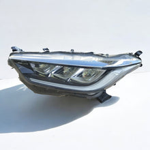Laden Sie das Bild in den Galerie-Viewer, Frontscheinwerfer Toyota 4 Yaris Links Scheinwerfer Headlight SCH5789310161ug