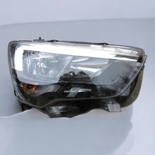 Laden Sie das Bild in den Galerie-Viewer, Frontscheinwerfer Opel E Combo 90145300 Rechts Scheinwerfer Headlight