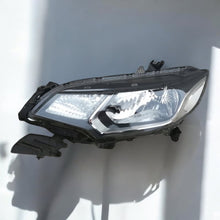Load image into Gallery viewer, Frontscheinwerfer Honda Jazz IV Links Scheinwerfer Headlight