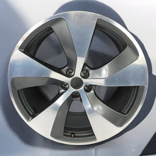 Load image into Gallery viewer, 1x Alufelge 21 Zoll 9.5" 5x112 31ET Matt Silber 4M0601025 Audi Q7 Mg Rim Wheel FEL3400133136ml