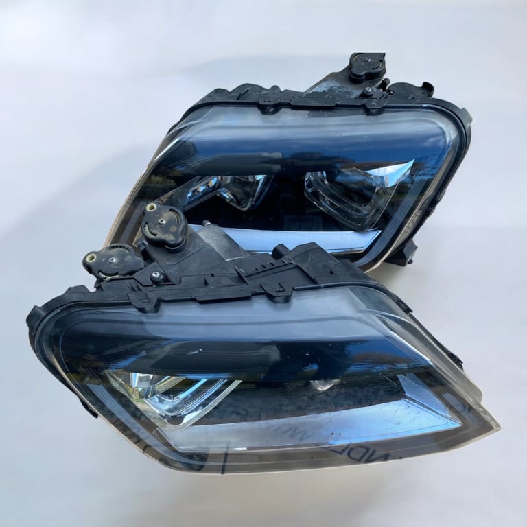 Frontscheinwerfer VW Amarok 2H3941031 90113168 LED Ein Stück (Rechts oder Links) SCH3427623964dc