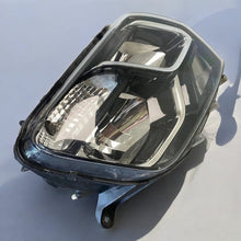 Laden Sie das Bild in den Galerie-Viewer, Frontscheinwerfer Dacia Duster 260100156R Rechts Scheinwerfer Headlight