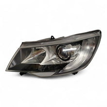 Laden Sie das Bild in den Galerie-Viewer, Frontscheinwerfer Skoda Superb II 3T1941015G Ein Stück (Rechts oder Links)