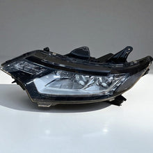 Laden Sie das Bild in den Galerie-Viewer, Frontscheinwerfer Mitsubishi Outlander III ECM921-22A10 LED Links Headlight