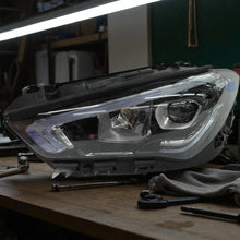 Laden Sie das Bild in den Galerie-Viewer, Frontscheinwerfer Mercedes-Benz Cla A1189068300 LED Links Scheinwerfer Headlight SCH3820378256ap