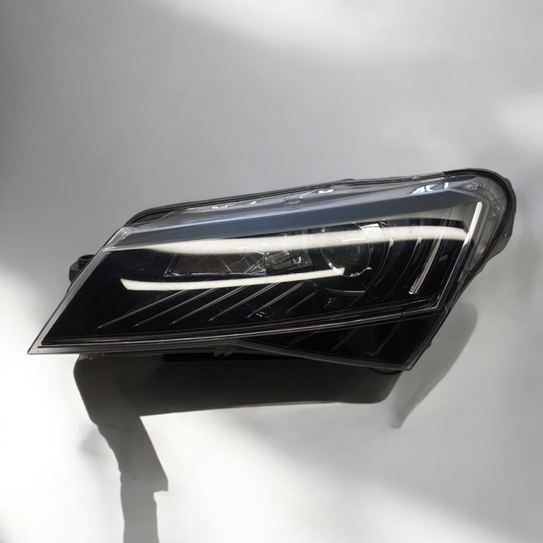 Frontscheinwerfer Skoda Superb III 3V1941015B LED Links Scheinwerfer Headlight