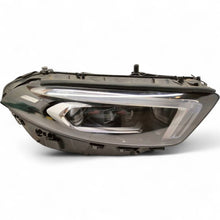 Laden Sie das Bild in den Galerie-Viewer, Frontscheinwerfer Mercedes-Benz W177 A1779060603 Rechts Scheinwerfer Headlight SCH7298430796it