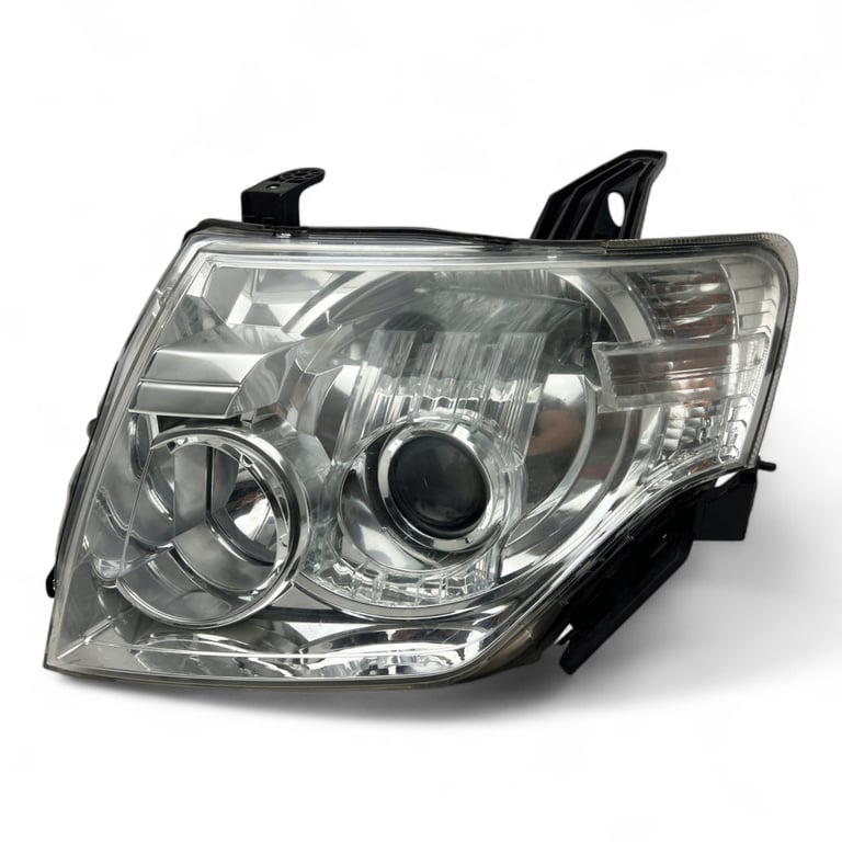 Frontscheinwerfer Mitsubishi Pajero IV 100-67018 Xenon Rechts oder Links