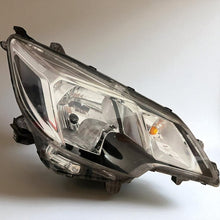 Laden Sie das Bild in den Galerie-Viewer, Frontscheinwerfer Mitsubishi Space Star 8301D446 Rechts Scheinwerfer Headlight