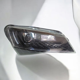 Frontscheinwerfer Skoda Superb III 3V1941016B Xenon Rechts Headlight