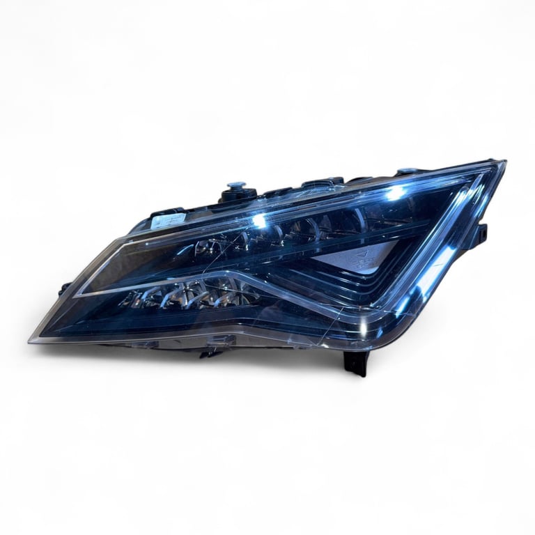Frontscheinwerfer Seat Leon 5F1941007G Full LED Ein Stück (Rechts oder Links) SCH8952600921mm