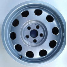 Laden Sie das Bild in den Galerie-Viewer, 1x Alufelge 15 Zoll 6.0&quot; 5x100 38ET 8L0601025E Audi A3 Rim Wheel