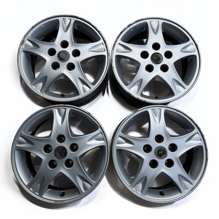 4x Alufelge 15 Zoll 6.0" 5x114.3 40ET Silber Nissan Rim Wheel