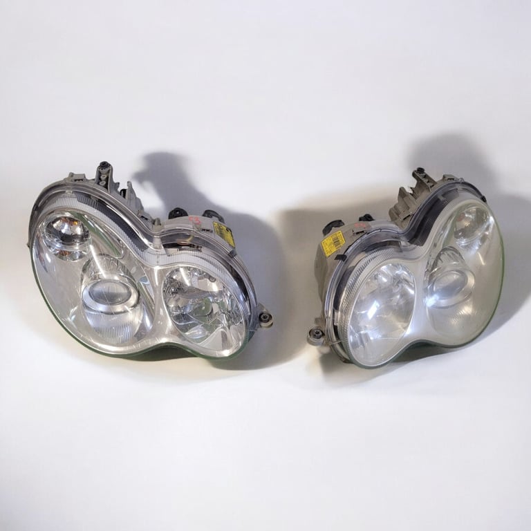 Frontscheinwerfer Mercedes-Benz W203 Rechts Scheinwerfer Headlight SCH6289641540xn