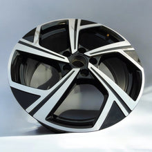 Laden Sie das Bild in den Galerie-Viewer, 1x Alufelge 18 Zoll 7.5&quot; 5x112 51ET Glanz Silber 5H0601025 Mg Golf Viii