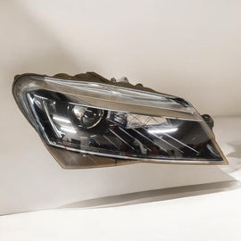 Frontscheinwerfer Skoda Superb III 3V1941016B Xenon Rechts Headlight