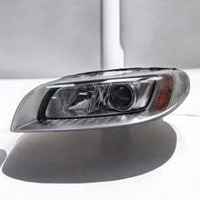 Laden Sie das Bild in den Galerie-Viewer, Frontscheinwerfer Volvo S80 II V70 III 31420013 Xenon Links Headlight