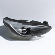 Laden Sie das Bild in den Galerie-Viewer, Frontscheinwerfer Ford Focus LED Rechts Scheinwerfer Headlight