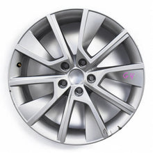 Laden Sie das Bild in den Galerie-Viewer, 1x Alufelge 18 Zoll 8.5&quot; 5x112 41ET Glanz Silber 3V0601025BC Skoda Superb Iii